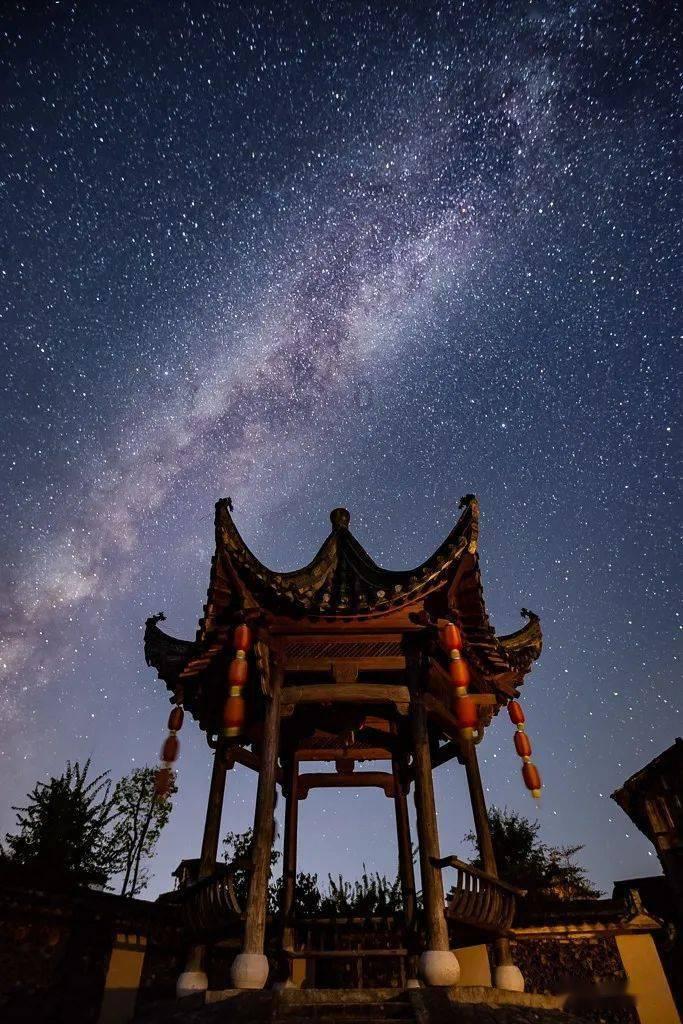破冰踏雪送温暖——七星关区春节走访慰问2000多名现役军人家庭
